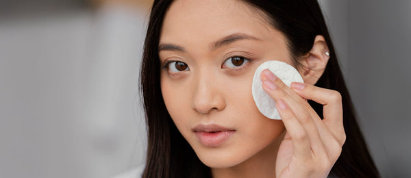 Apakah Toner Exfoliating Boleh Dipakai Setiap Hari? Cari Tahu Faktanya di Sini!